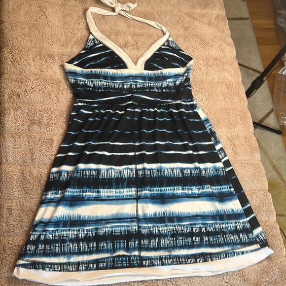 The North Face Blue and White Swim Coverup - Picture 7 of 7